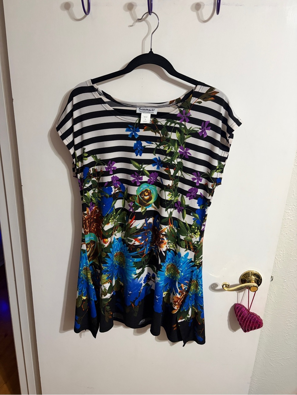 💜 Medium Serengeti Black & White Striped Floral Tunic